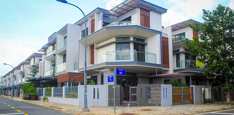 Nhà ngộp ngân hàng là gì? Có nên mua bán nhà ngộp không?