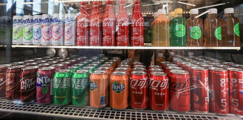 Vì sao các hãng thu nhỏ dung tích lon từ 330ml xuống 235ml